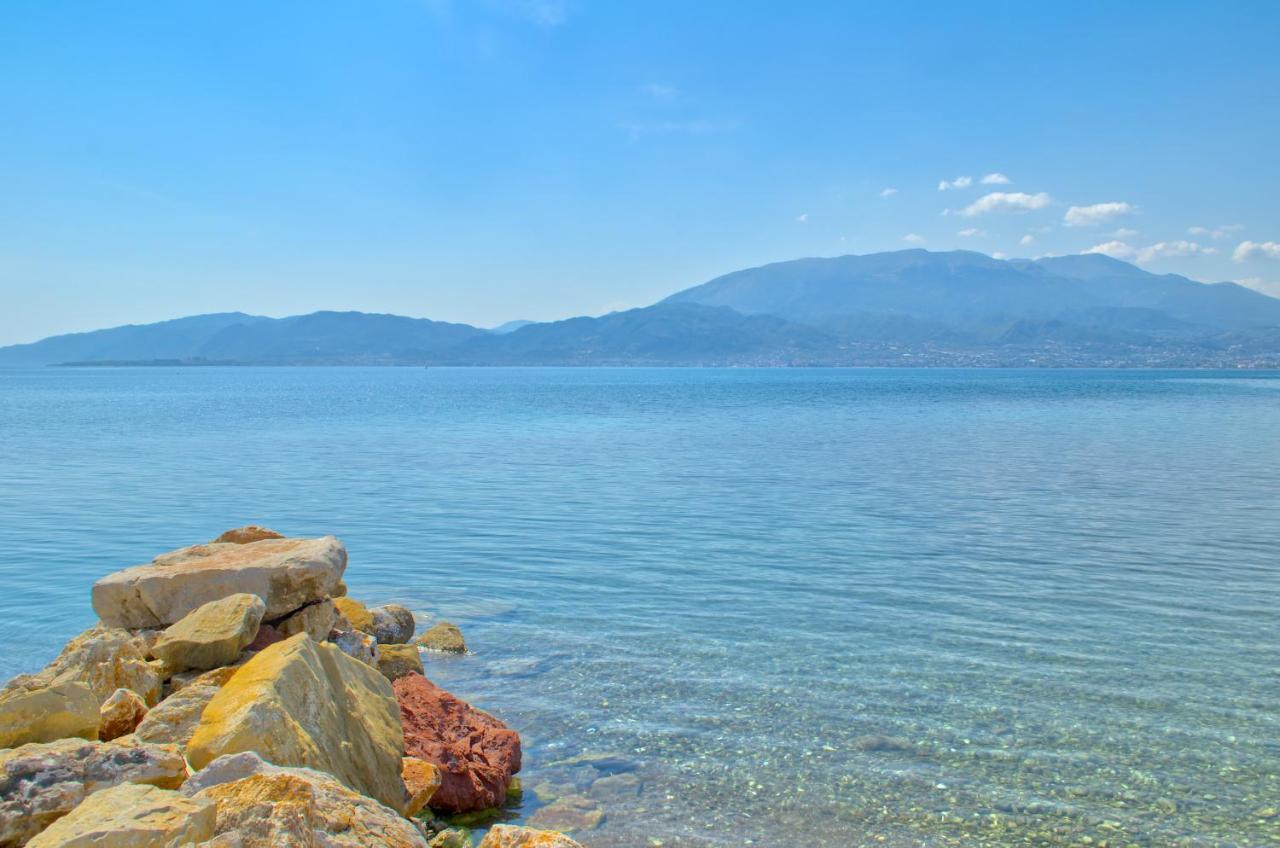Epipleon Luxury Suites -104- Δωμάτιο 35Τμ Με Βεράντα 35Τμ Μπροστά Στη Θάλασσα Nafpaktos エクステリア 写真
